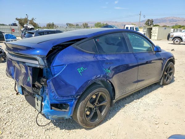 2026 TESLA MODEL Y