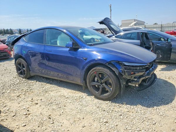 2026 TESLA MODEL Y
