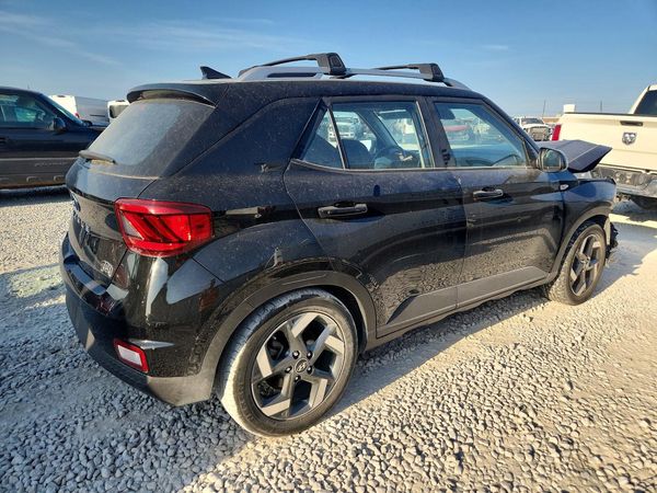 2022 HYUNDAI VENUE SEL & Limited