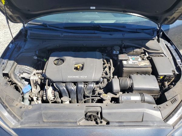 2019 HYUNDAI VELOSTER 2.0L and 2.0L Premium