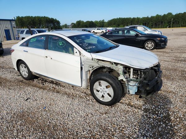 2012 HYUNDAI SONATA Middle level