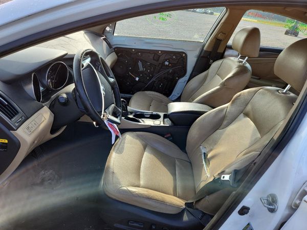 2012 HYUNDAI SONATA Middle level