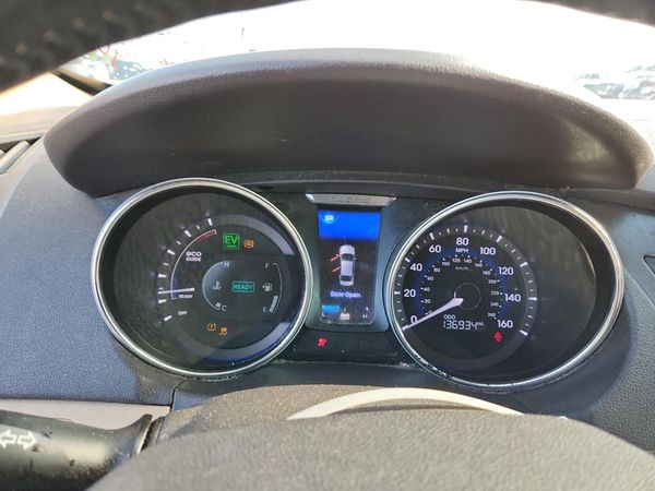 2012 HYUNDAI SONATA Middle level