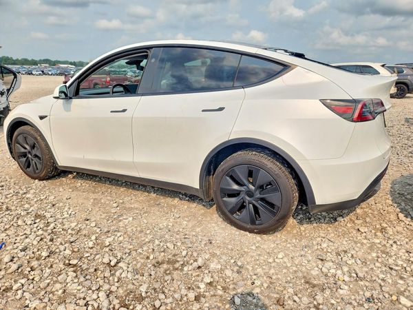 2025 TESLA MODEL Y