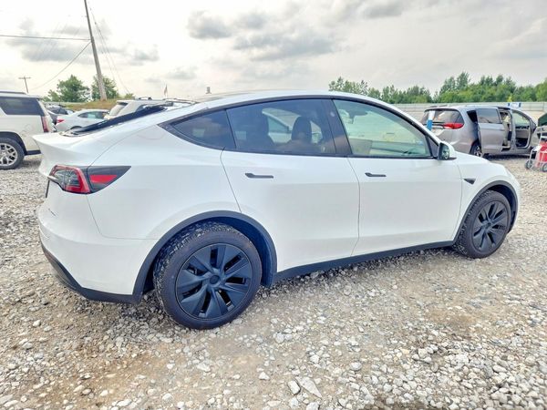 2025 TESLA MODEL Y