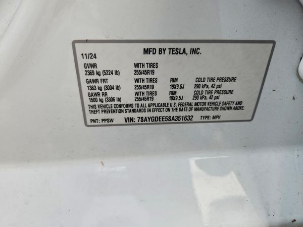2025 TESLA MODEL Y