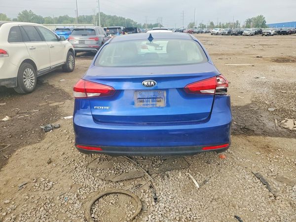 2017 KIA FORTE LX Base