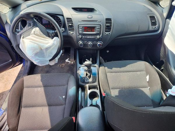 2017 KIA FORTE LX Base