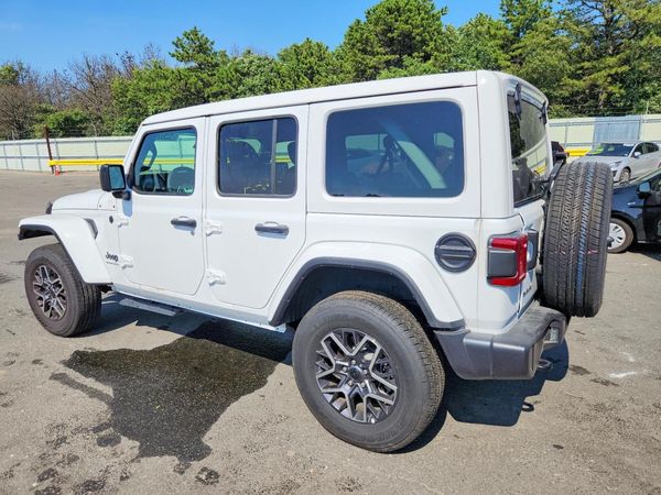 2026 JEEP WRANGLER 4-DOOR SAHARA