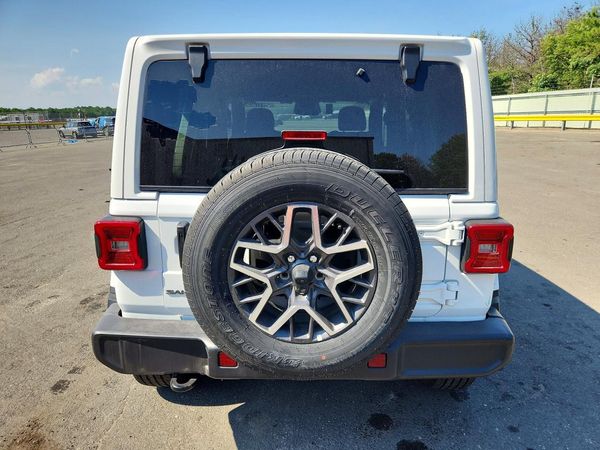 2026 JEEP WRANGLER 4-DOOR SAHARA