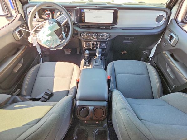 2026 JEEP WRANGLER 4-DOOR SAHARA