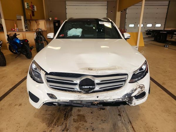 2018 MERCEDES-BENZ GLC GLC 300-4M