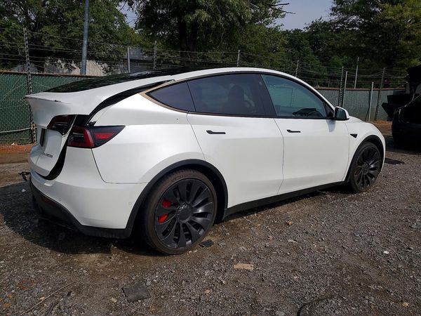 2022 TESLA MODEL Y