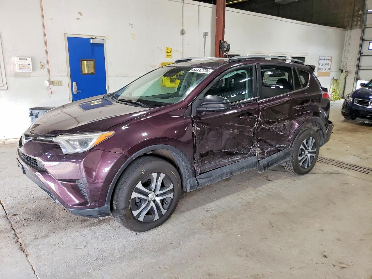 2017 TOYOTA RAV4 LE — Front 3/4