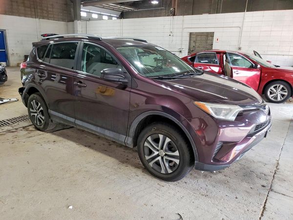 2017 TOYOTA RAV4 LE — Passenger 3/4