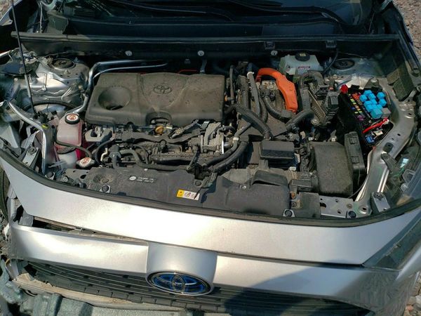2021 TOYOTA RAV4 LE HV — Engine bay
