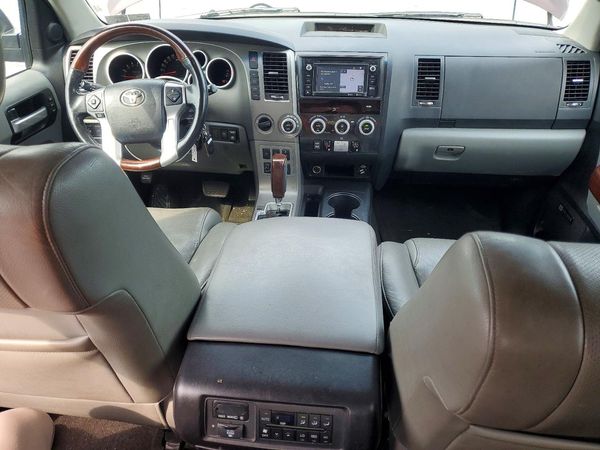 2016 TOYOTA SEQUOIA Platinum Grade