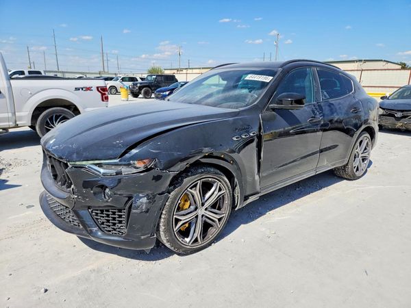 2022 MASERATI LEVANTE