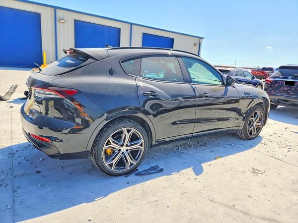 2022 MASERATI LEVANTE MODENA
