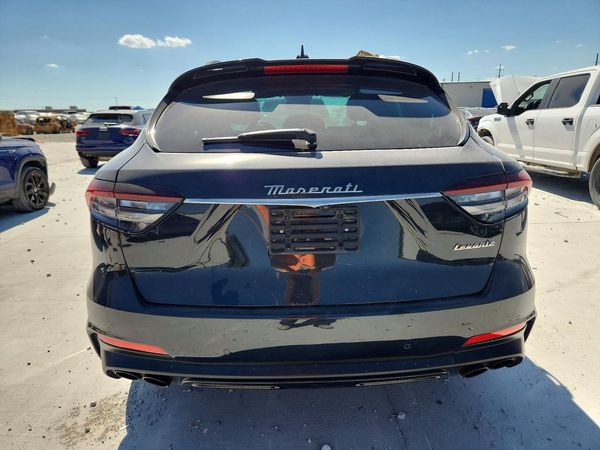 2022 MASERATI LEVANTE MODENA