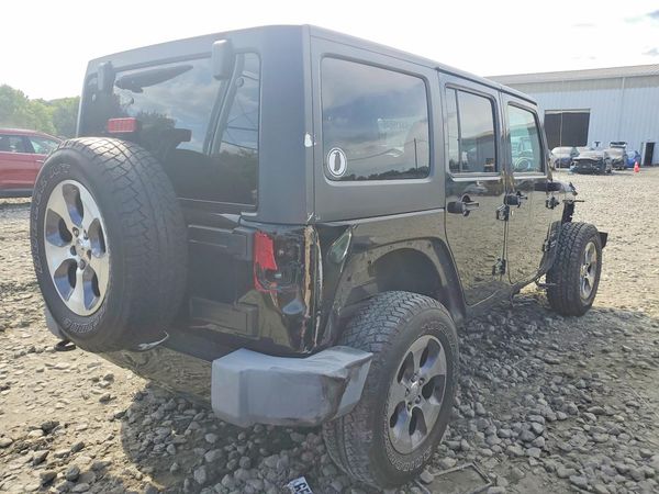 2016 JEEP WRANGLER UNLIMITED SAHARA 4X4