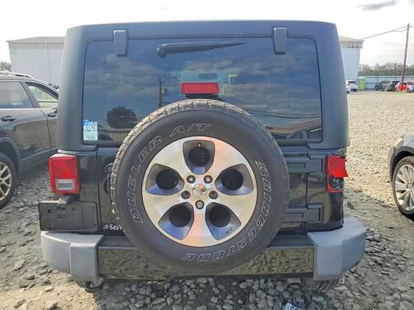 2016 JEEP WRANGLER UNLIMITED SAHARA 4X4