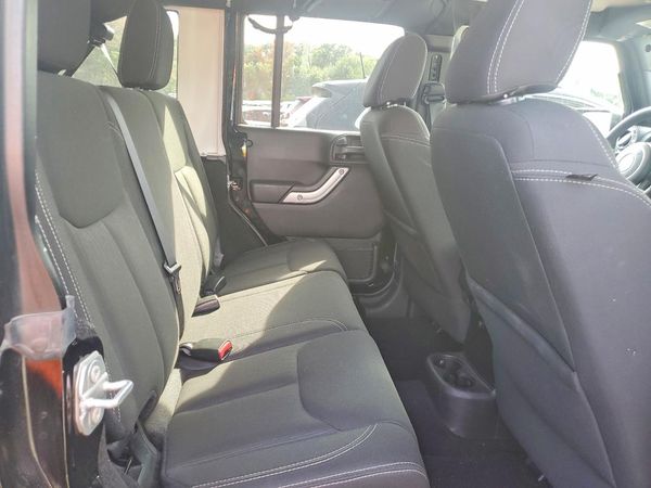 2016 JEEP WRANGLER UNLIMITED SAHARA 4X4