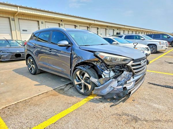 2016 HYUNDAI TUCSON