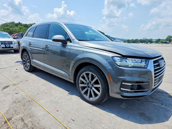 2018 AUDI Q7 quattro Premium Plus