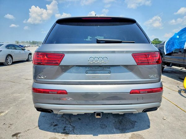 2018 AUDI Q7 quattro Premium Plus
