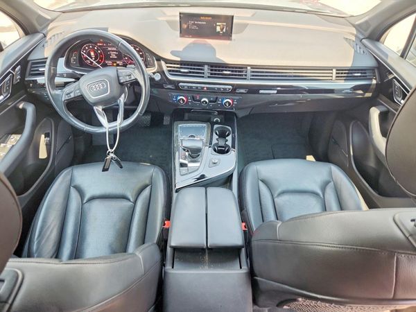2018 AUDI Q7 quattro Premium Plus