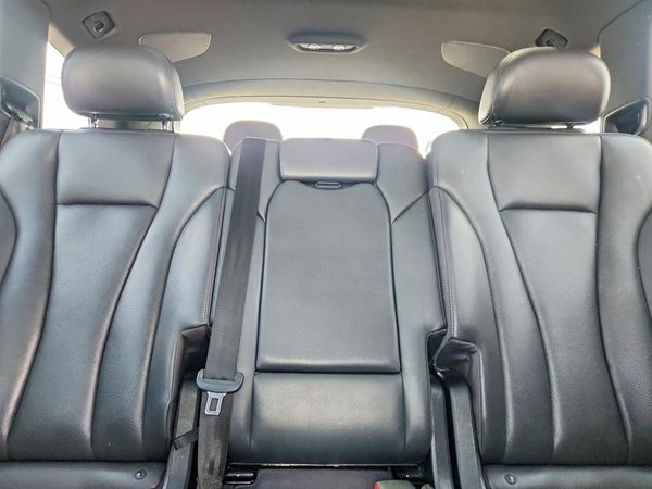 2018 AUDI Q7 quattro Premium Plus