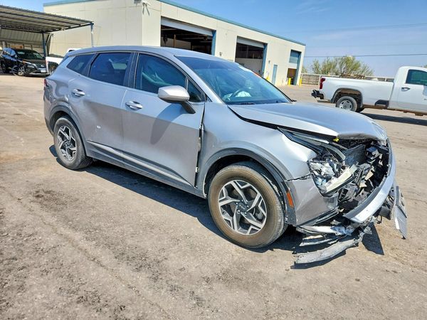 2023 KIA SPORTAGE LX — Passenger 3/4