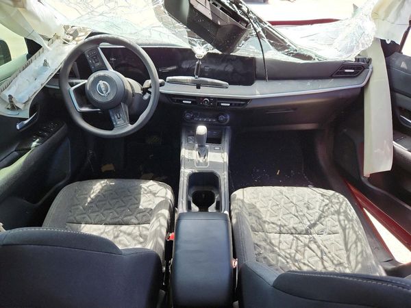 2026 NISSAN KICKS