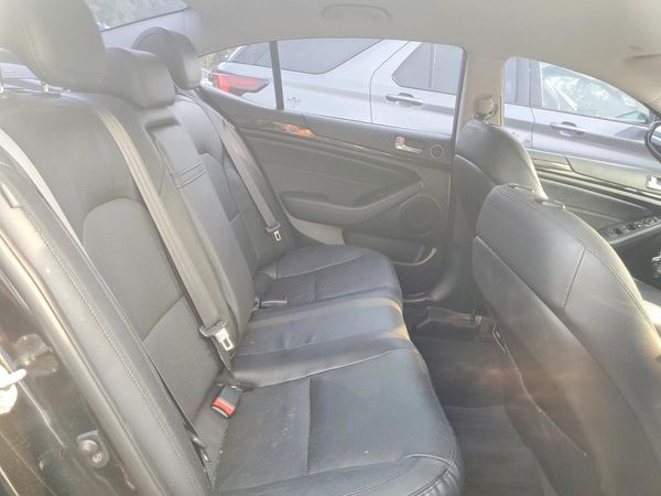 2014 KIA CADENZA
