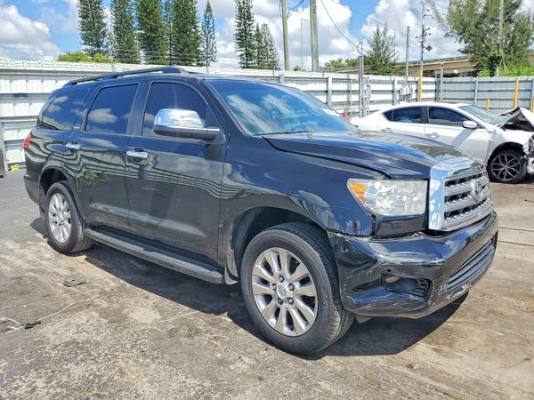 2012 TOYOTA SEQUOIA — Passenger 3/4