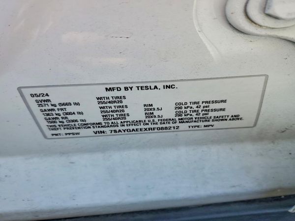 2024 TESLA MODEL Y