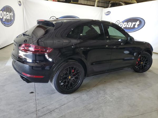 2017 PORSCHE MACAN