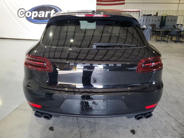 2017 PORSCHE MACAN