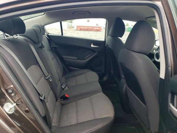 2017 KIA FORTE LX Popular, S