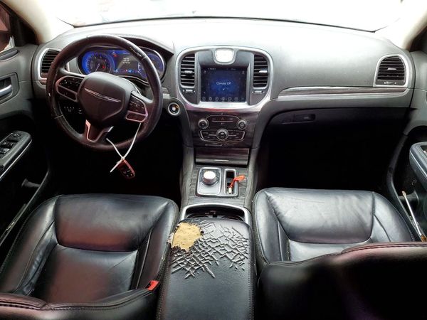 2017 CHRYSLER 300 Limited