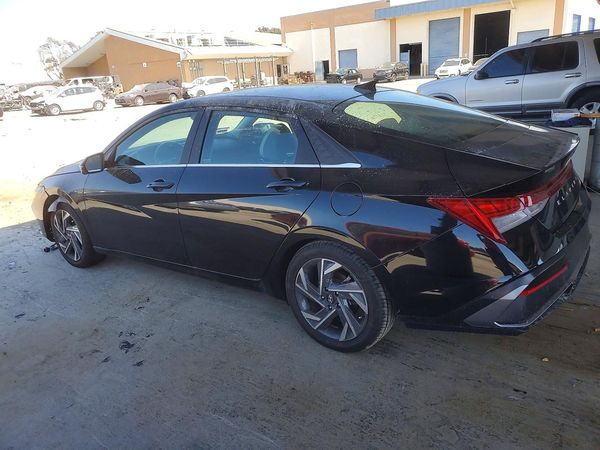 2024 HYUNDAI ELANTRA Limited