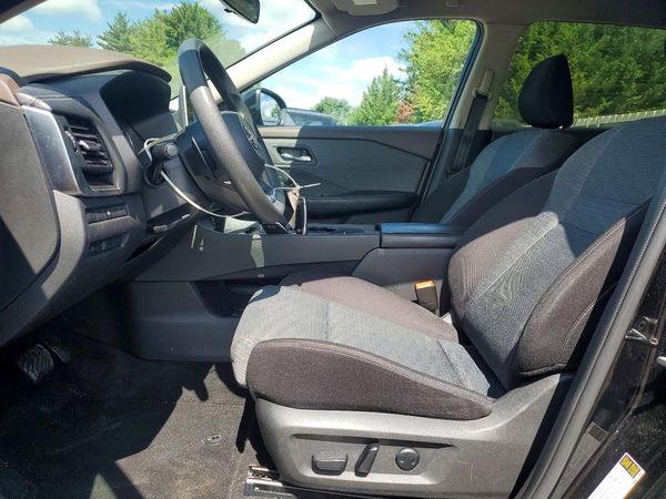 2023 NISSAN ROGUE SV — DENT