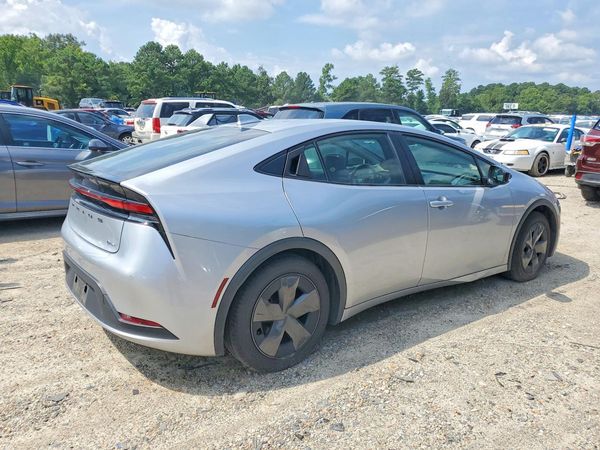 2024 TOYOTA PRIUS