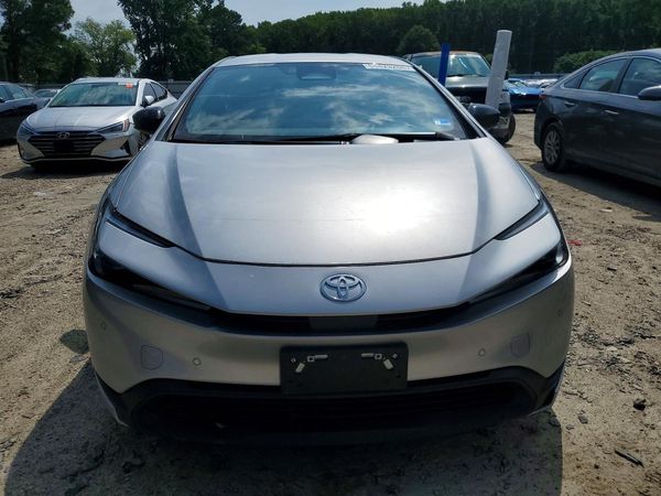 2024 TOYOTA PRIUS