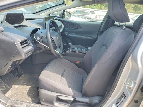 2024 TOYOTA PRIUS