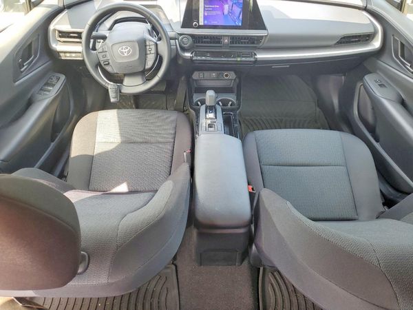 2024 TOYOTA PRIUS