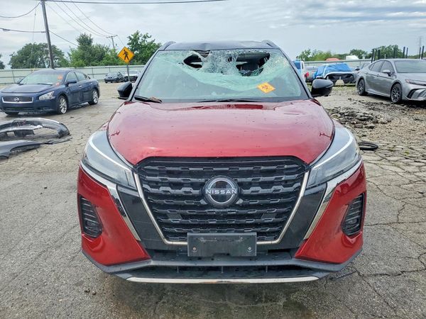 2023 NISSAN KICKS SR
