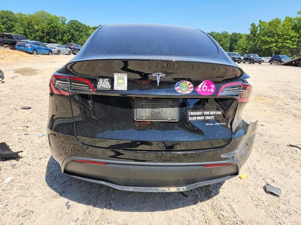 2024 TESLA MODEL Y