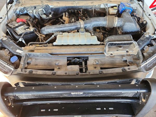 2023 FORD F150 SuperCrew-Police — Engine bay